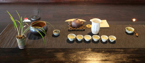 茶,是茶席设计的灵魂,也是茶席设计的思想基础.因茶,而有茶席.